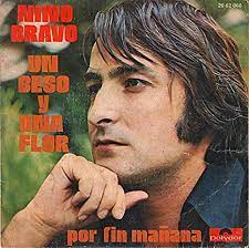 Literatura juvenil es aquella especialmente dirigida a aquellos lectores que atraviesan por la juventud, si bien no exclusivamente. Un Beso Y Una Flor Por Fin Maa Ana Amazon De Musik