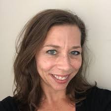 Danielle Wesley (@thisisdwes)