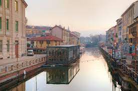 Alzaia naviglio pavese altezza via imperia proponiamo ampio trilocale 100mq in stabile civile signorile al primo piano con ascensore doppia esposizione. Navigli Senza Ristoranti Sull Acqua I Giudici Serve Un Bando O Vanno Tolti Italia A Tavola
