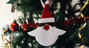 Kamu dapat menemukannya di berbagai sumber, namun apabila diantara kumplan tema diatas ada yang sesuai dengan rencana rangkaian acara berkenaan dengan sambutan perayaan tahun 2019 untuk hari natal di 25. 13 Dekorasi Natal 2020 Untuk Hadirkan Suasana Natal Di Rumah