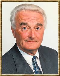 Huge turnout at memorial service