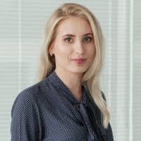 Anna Paruch's Instagram, Twitter & Facebook