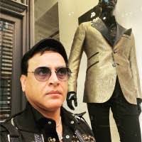 Tariq Mohammad's Instagram, Twitter & Facebook