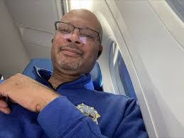 Shannon Struthers's Instagram, Twitter & Facebook