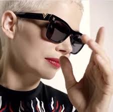 Cách Phân Biệt Kính Louis Vuitton Chính Hãng Và Hàng Giả