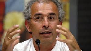 Prato, Gad Lerner va a vedere manifestazione di Forza Nuova: gli urlano  "ebreo"