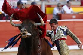 Feria de San Fermín: El arrimón desesperante – DE SOL Y SOMBRA