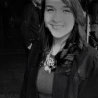 Gloria Colmenares's Instagram, Twitter & Facebook