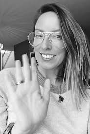 Q & A Time! Drop A Business Or Marketing Question Below And Let's See If  Someone In Our Community Can Assist You! 👇