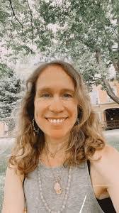 Julia Napier's Instagram, Twitter & Facebook