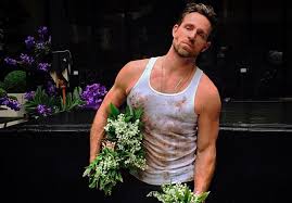 Wedding flower terminology, budget, tips and inspiration to help you make those pesky floral decisions. Jeff Leatham Was Married For 6 Months Inside The Life Of Colton Haynes Ex Husband