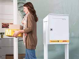 Schon länger ist es nicht mehr notwendig, unbedingt zu hause zu sein, wenn ein paket geliefert werden soll. Zustelllogistik Packstation Fur Daheim