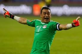 في مباراة البليدة تمكن عصام الحضري من الذود. Ø¹ØµØ§Ù Ø§ÙØ­Ø¶Ø±Ù ÙØµØªÙ ÙØ«Ù Ø«Ø§Ø¨Øª Ø§ÙØ¨Ø·Ù ØªØ¹Ø±Ø¶ ÙÙÙØ¬ÙÙ Ø·ÙØ§Ù Ø­ÙØ§ØªÙ ÙØ£ØµØ¨Ø­ Ø£Ø³Ø·ÙØ±Ø© Ø³ÙØ¨Ø± ÙÙØ±Ø©