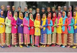 Check spelling or type a new query. Harlah Jakarta Maraknya Kebaya Dan Kain Batik Bumi Batavia Kirani