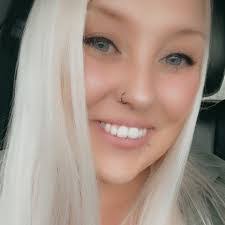 Darla Griggs's Instagram, Twitter & Facebook