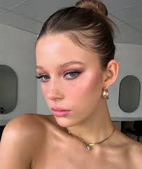 Monochromatic Peaches 🍑 , Beauty @lily.pattullo , #hairandmakeup  #connoradams , -, -, -, #summermakeup #summervibes #perthmakeupartist  #perthmakeup #makeupperth #softglammakeup #peachmakeup #beauty ...