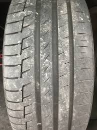 Bei falscher spureinstellung, wenn die räder voneinander weglaufen, fahren die sich auch innen ab. Extrem Abgefahrene Reifen