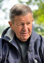 Elva Stone's Instagram, Twitter & Facebook