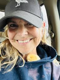 NEW CHICK 🐥 I received a call from a local feed store today. They said  they had a chick that was falling over and its head was twisting upside  down. I figured