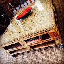 Epingle Par Carrie A Sur Pallet Bouchons De Liege Bricolage Avec Bouchon De Liege Meubles De Patio Palette
