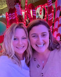 Kim Bartholomew's Instagram, Twitter & Facebook