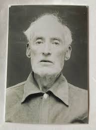 Aurora Pendleton's Instagram, Twitter & Facebook