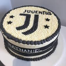 Negative reaction to new juventus logo change the old lady of. A Juventus Cake For Nathaniel Cake The Mulberry Cake Co Facebook