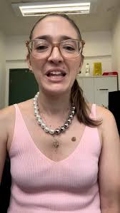 A Dra. @eldamariavw professora da UFES tem um recadinho. , Link na Bio