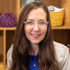 Julie Reising's Instagram, Twitter & Facebook