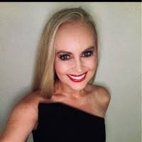 Ashley Bellew's Instagram, Twitter & Facebook