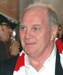 Der streit zwischen uli hoeneß alabas berater pini zahavi bestimmte die schlagzeilen. Uli Hoeness Wikipedia La Enciclopedia Libre