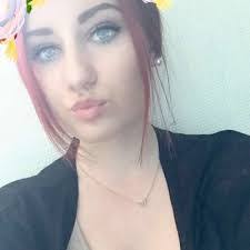 Lisa Mikula's Instagram, Twitter & Facebook