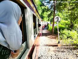 Akhirnya, motosikal ayah aku lolos dan berjaya ke seberang jalan hasil bantuan lelaki tadi. Kembara Thailand Death Railway Kanchanaburi Mengimbau Sejarah Keganasan Manusia Ana Suhana