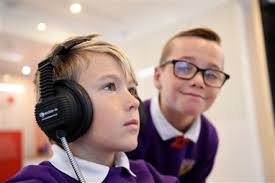 Ben Wyvis Primary in Conon welcomes 'Bud' as children harness latest  technology to learn about veterans