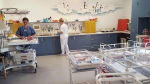 Unsere geburtsvorbereitungskurse bieten ihnen alle voraussetzungen, damit sie sich in ihrer neuen lebenssituation gut orientieren und sicher fühlen. Interview Geburten Und Corona Auch Mit Handschuhen Kann Man Jemanden Streicheln Rbb24