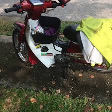 Diasaskan pada tahun 1984, ia adalah salah sebuah sekolah aliran teknik dan vokasional yang menawarkan beberapa kursus kepada pelajar tingkatan 4 dan 5. Kolej Vokasional Melaka Tengah Kvmt College Academic Building