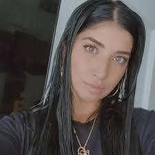 Mayra Munoz's Instagram, Twitter & Facebook