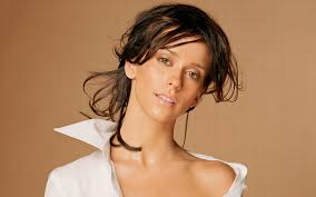 Jennifer love hewitt is an actress and singer who got her start on disney's kids incorporated as a child actor. Jennifer Love Hewitt Wiki Biography Age Height Weight Profile Info Biographia