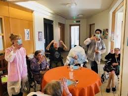 Video Pres De Mulhouse Cet Ehpad Tente De Garder Le Lien Entre Residents Et Familles Actu Strasbourg
