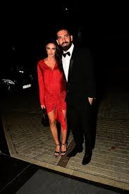 Çift basın mensuplarının sorularını yanıtsız bıraktı. Arda Turan A Bir Sok Daha Dogum Yapmasina Gunler Kala Esi Baba Evine Dondu Yasam Haberleri