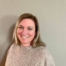 Sallie Barlow's Instagram, Twitter & Facebook