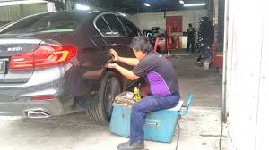 Kereta api barang adalah kereta api yang digunakan untuk mengangkut barang (), pupuk, hasil tambang (pasir, batu, batubara ataupun mineral), ataupun kereta api trailer yang digunakan untuk mengangkut peti kemas.selain itu digunakan gerbong khusus untuk mengangkut anak, ataupun tangki untuk mengangkut minyak atau komoditas cair lainnya (bahan kimia dll). On Wheel High Speed Balancing Timbang Kuda Youtube