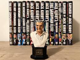 Bow down to the King! : r/graphicnovels