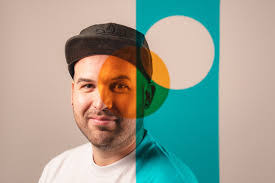 Kelly Mcnett's Instagram, Twitter & Facebook