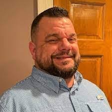 Travis Snell's Instagram, Twitter & Facebook