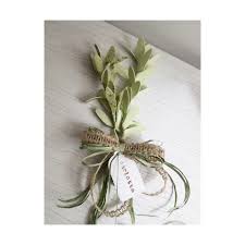Acquista online segnaposti per matrimonio, comunione, compleanno, battesimo, laurea, cresima a partire da 0. Segnaposto Con Rami Di Ulivo In Fommy Rami Di Ulivo Segnaposto Segnaposto Matrimonio