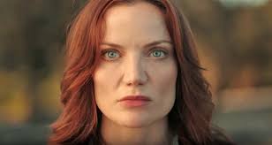 Enquêtes au paradis : Anna Samson (Mackenzie Clarke) agressée par un  acteur, le verdict est tombé