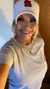 If you see this lady tonight wish her a big HAPPY BIRTHDAY! Hope you are  having a great day Steph! ❤️