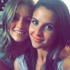 Carly Brady (@carlybsoc)