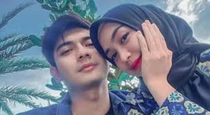 LDR Dengan Teuku Ryan, Mimik Wajah Ria Ricis Dinilai Sedih Oleh Netizen:  Kayak Mau Nangis